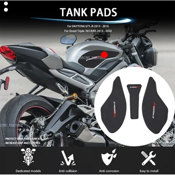 Moto Gymkhana Anti-slip Bakas Pagalvėlės Lipdukas Pusėje Dujų Kelio Danga Traukos kempinėlės DAYTONA 675 /R Street Triple 765 R/RS 2013 - 2020 m.