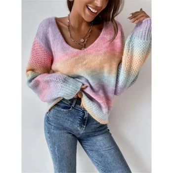 Nereguliarus gradientas vaivorykštė V-kaklo moheros megztinis