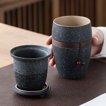 Japoniško stiliaus arbatos atskyrimo alaus taurės keramikos bžūp kūrybos filtravimo nešiojamų buitiniai arbatos puodelis vandens, puodelis